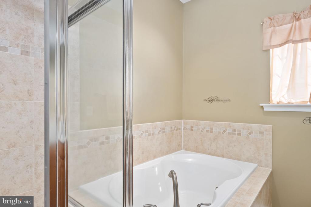 5506 BALLS BLUFF RD, FREDERICKSBURG, Virginia 22407, 3 Bedrooms Bedrooms, ,3 BathroomsBathrooms,Residential,5506 BALLS BLUFF RD,VASP2032748 MLS # VASP2032748