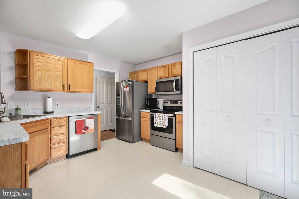 3814 OVERVIEW DR, FREDERICKSBURG, Virginia 22408, 3 Bedrooms Bedrooms, ,2 BathroomsBathrooms,Residential,3814 OVERVIEW DR,VASP2032758 MLS # VASP2032758