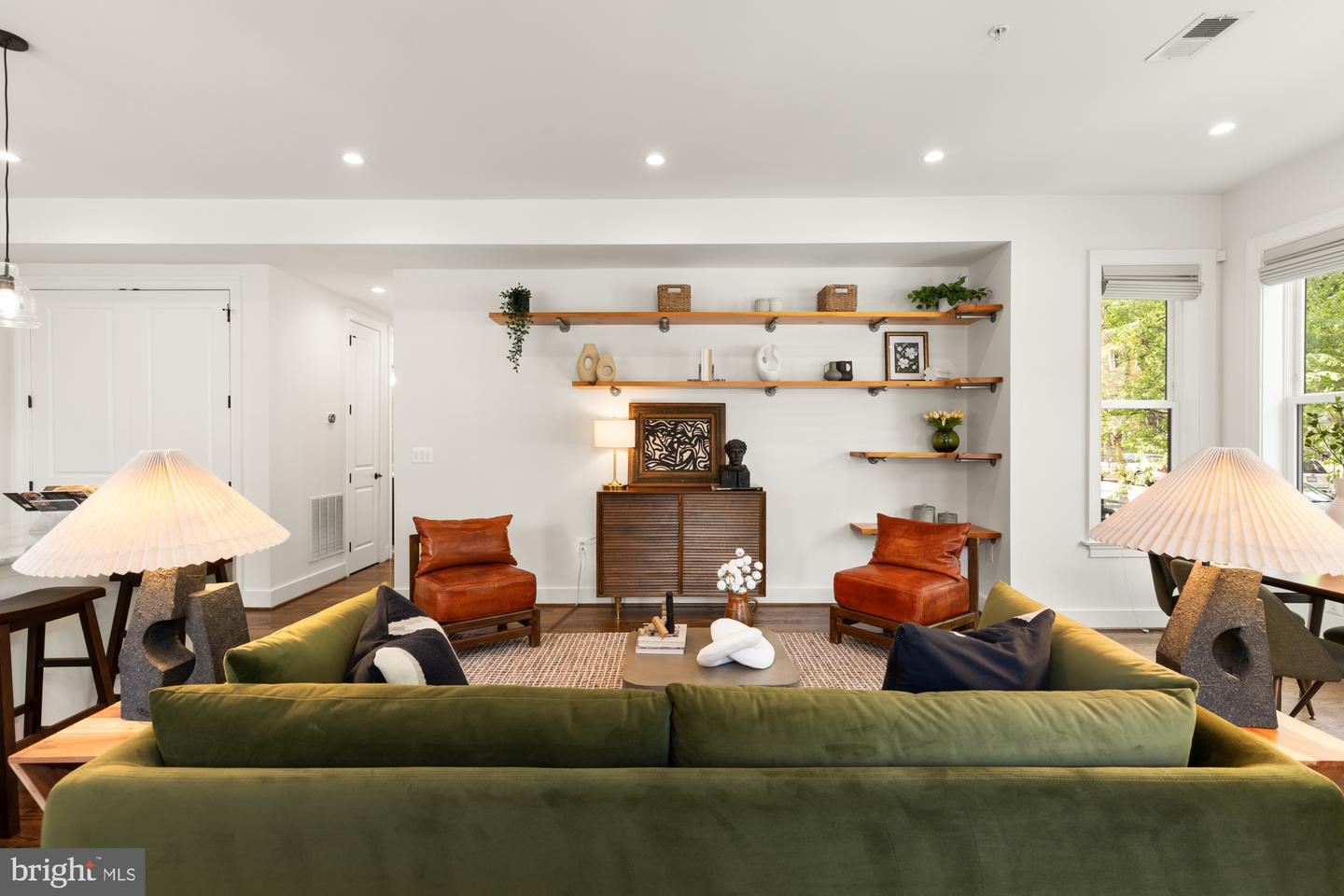 1401 K ST SE #2, WASHINGTON, District Of Columbia 20003, 2 Bedrooms Bedrooms, ,2 BathroomsBathrooms,Residential,For sale,1401 K ST SE #2,DCDC2183682 MLS # DCDC2183682