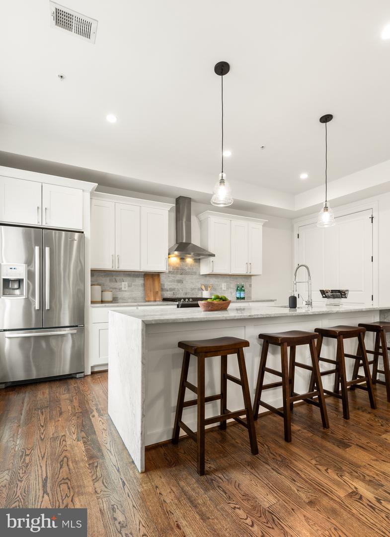 1401 K ST SE #2, WASHINGTON, District Of Columbia 20003, 2 Bedrooms Bedrooms, ,2 BathroomsBathrooms,Residential,For sale,1401 K ST SE #2,DCDC2183682 MLS # DCDC2183682