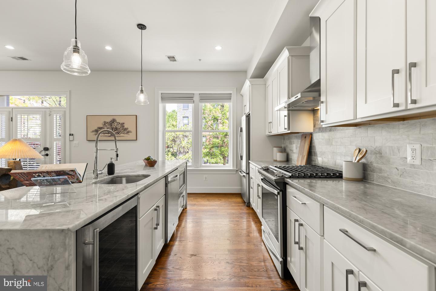 1401 K ST SE #2, WASHINGTON, District Of Columbia 20003, 2 Bedrooms Bedrooms, ,2 BathroomsBathrooms,Residential,For sale,1401 K ST SE #2,DCDC2183682 MLS # DCDC2183682