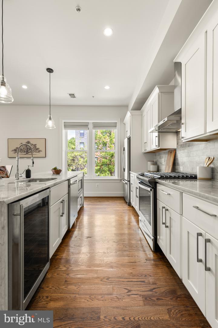 1401 K ST SE #2, WASHINGTON, District Of Columbia 20003, 2 Bedrooms Bedrooms, ,2 BathroomsBathrooms,Residential,For sale,1401 K ST SE #2,DCDC2183682 MLS # DCDC2183682