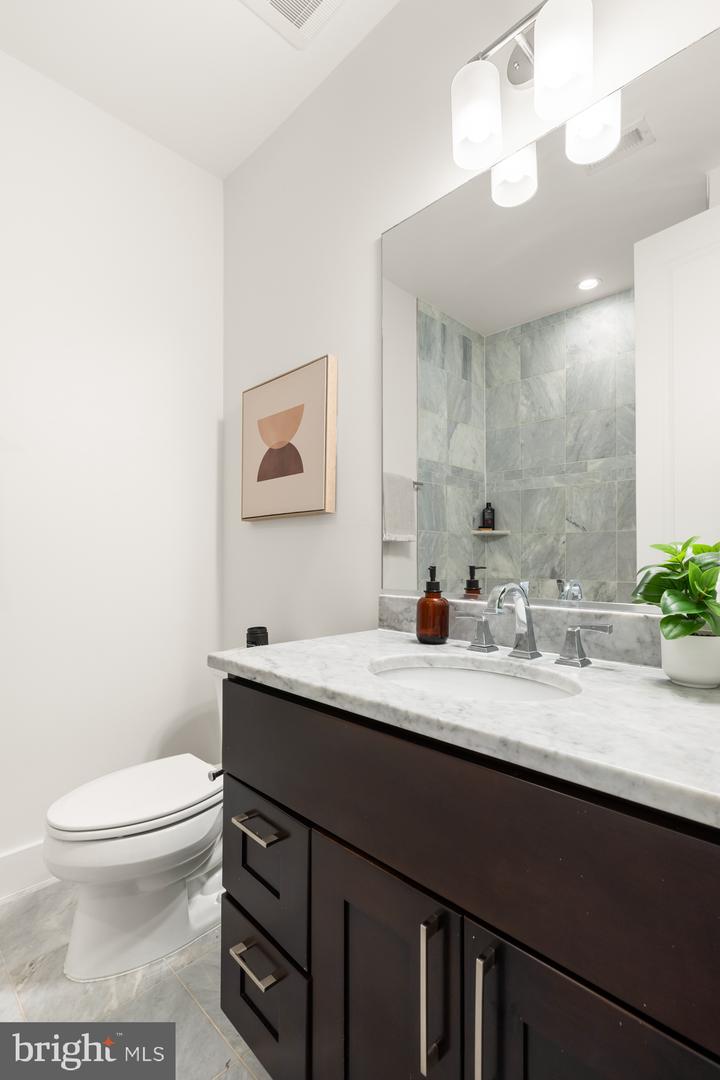 1401 K ST SE #2, WASHINGTON, District Of Columbia 20003, 2 Bedrooms Bedrooms, ,2 BathroomsBathrooms,Residential,For sale,1401 K ST SE #2,DCDC2183682 MLS # DCDC2183682