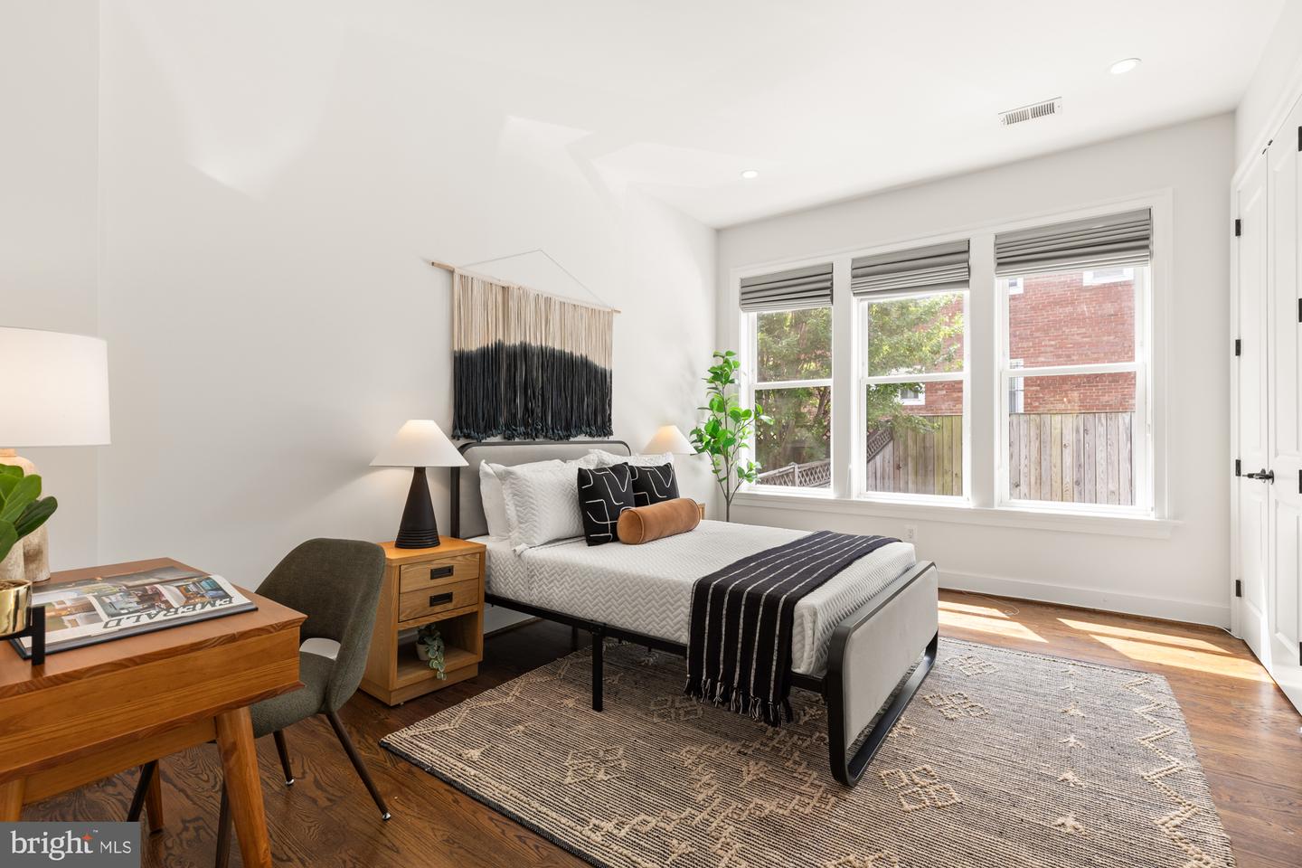1401 K ST SE #2, WASHINGTON, District Of Columbia 20003, 2 Bedrooms Bedrooms, ,2 BathroomsBathrooms,Residential,For sale,1401 K ST SE #2,DCDC2183682 MLS # DCDC2183682