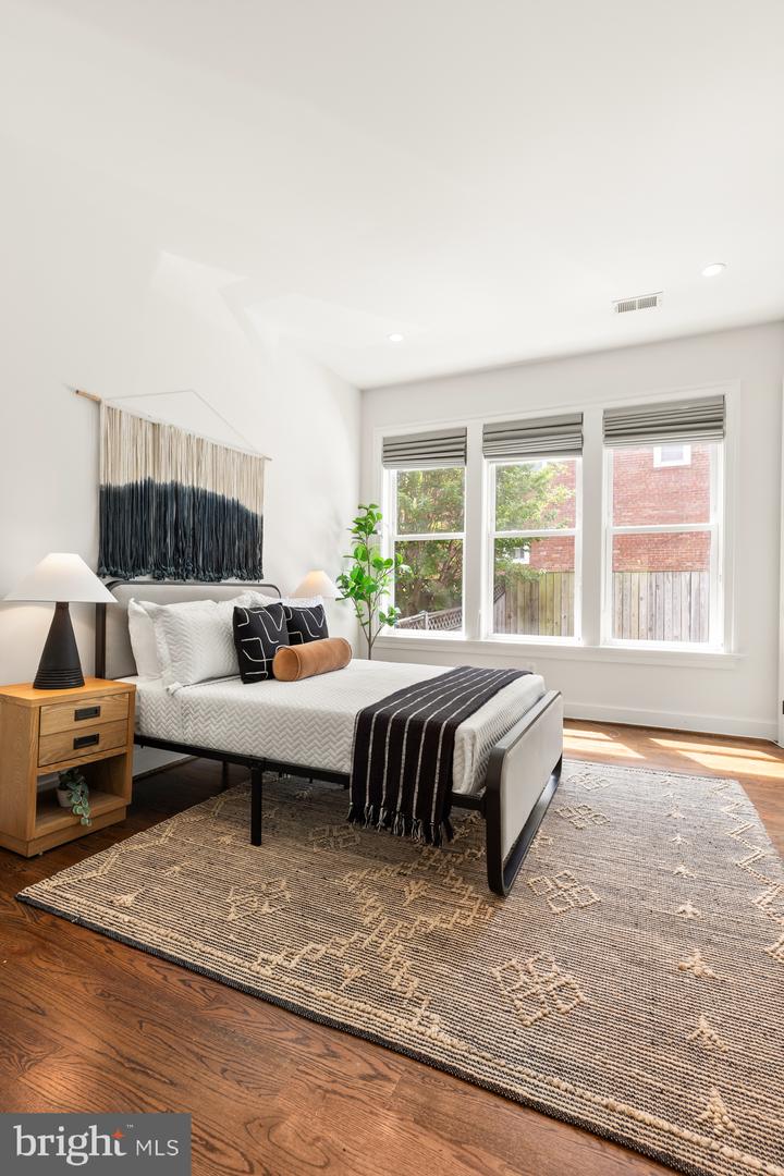 1401 K ST SE #2, WASHINGTON, District Of Columbia 20003, 2 Bedrooms Bedrooms, ,2 BathroomsBathrooms,Residential,For sale,1401 K ST SE #2,DCDC2183682 MLS # DCDC2183682