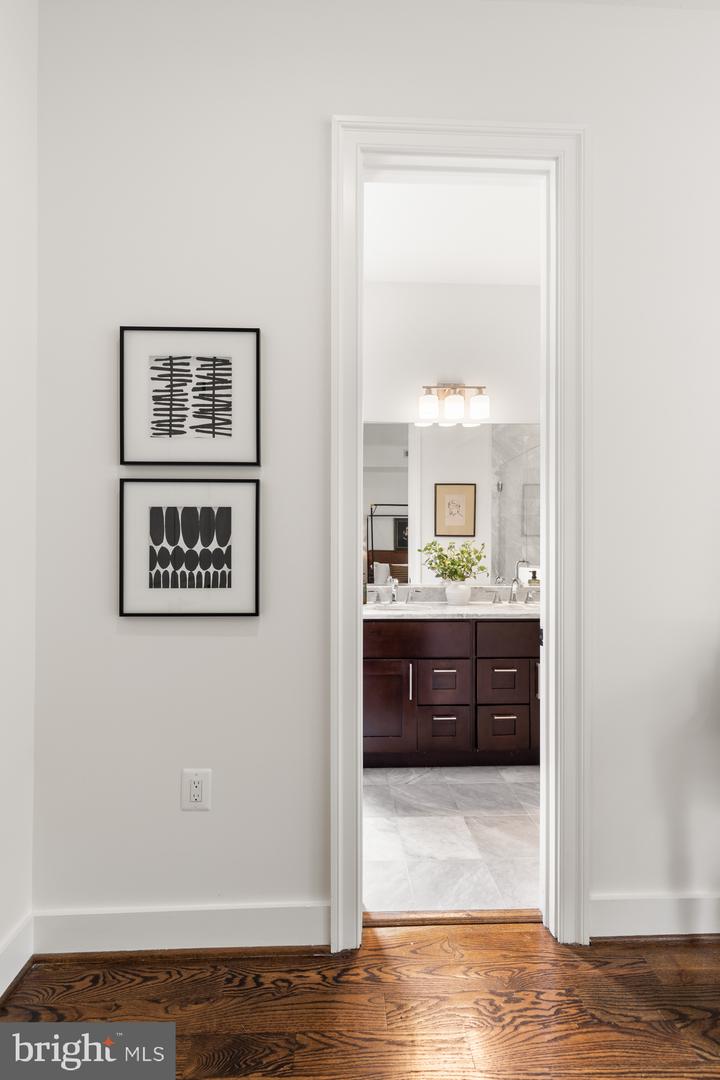 1401 K ST SE #2, WASHINGTON, District Of Columbia 20003, 2 Bedrooms Bedrooms, ,2 BathroomsBathrooms,Residential,For sale,1401 K ST SE #2,DCDC2183682 MLS # DCDC2183682