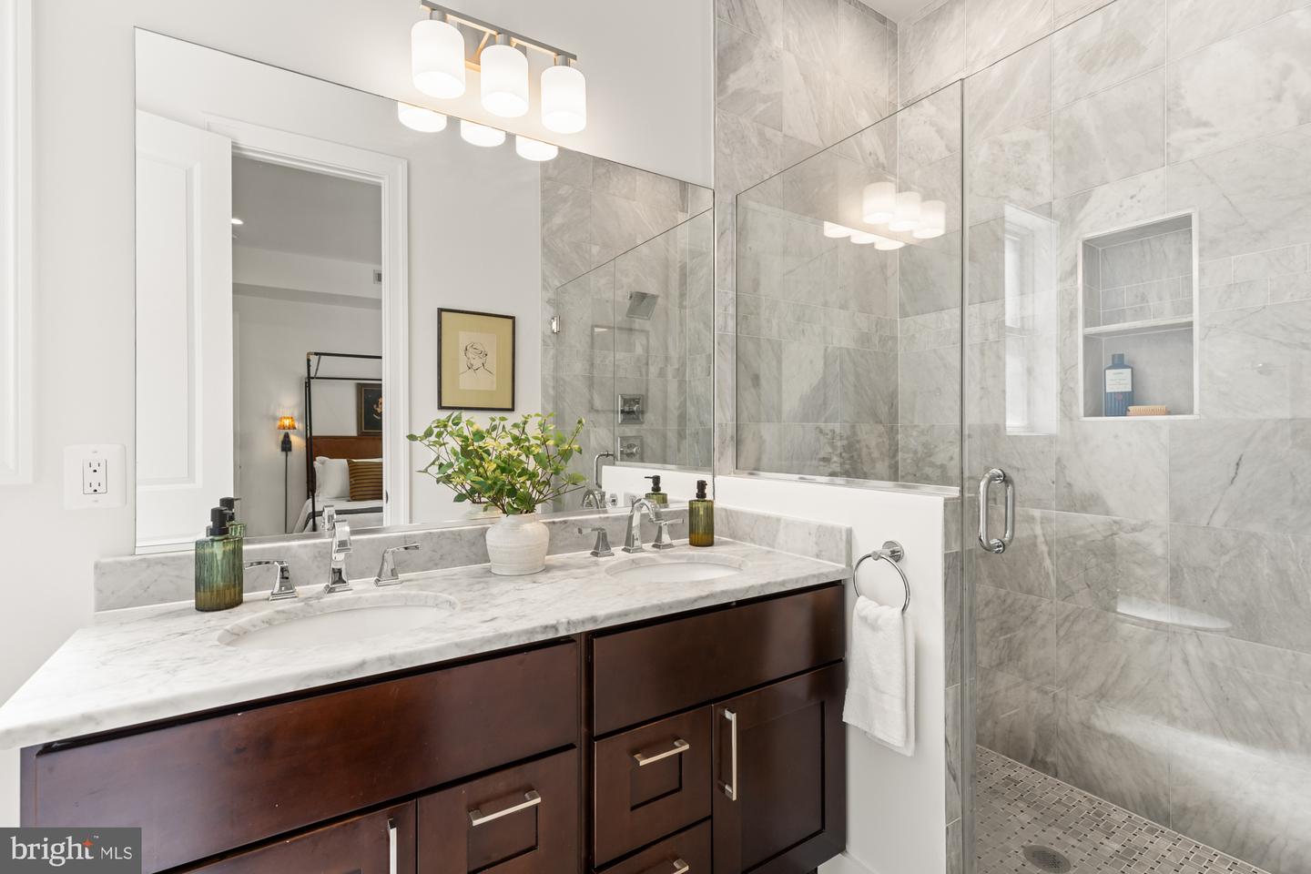 1401 K ST SE #2, WASHINGTON, District Of Columbia 20003, 2 Bedrooms Bedrooms, ,2 BathroomsBathrooms,Residential,For sale,1401 K ST SE #2,DCDC2183682 MLS # DCDC2183682