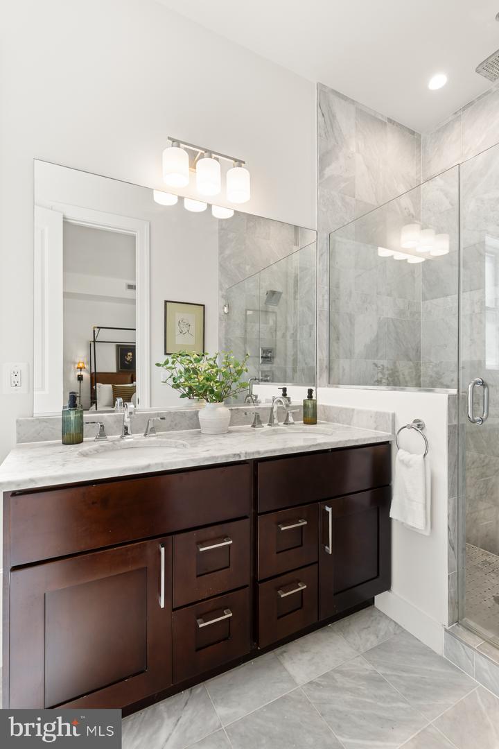 1401 K ST SE #2, WASHINGTON, District Of Columbia 20003, 2 Bedrooms Bedrooms, ,2 BathroomsBathrooms,Residential,For sale,1401 K ST SE #2,DCDC2183682 MLS # DCDC2183682