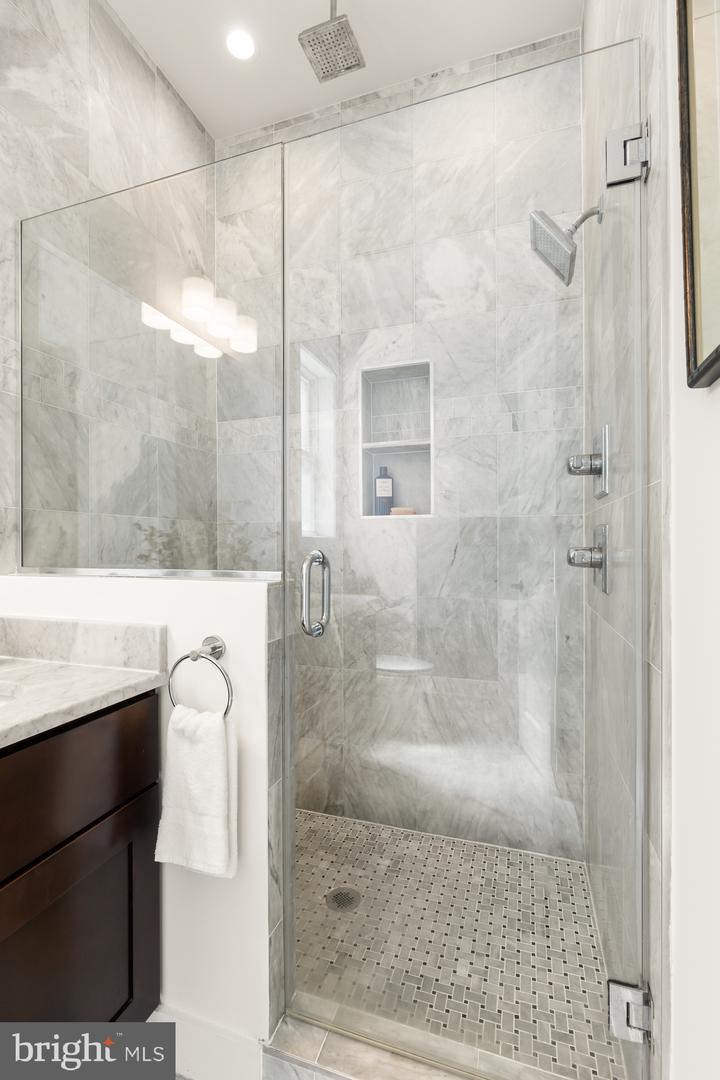 1401 K ST SE #2, WASHINGTON, District Of Columbia 20003, 2 Bedrooms Bedrooms, ,2 BathroomsBathrooms,Residential,For sale,1401 K ST SE #2,DCDC2183682 MLS # DCDC2183682