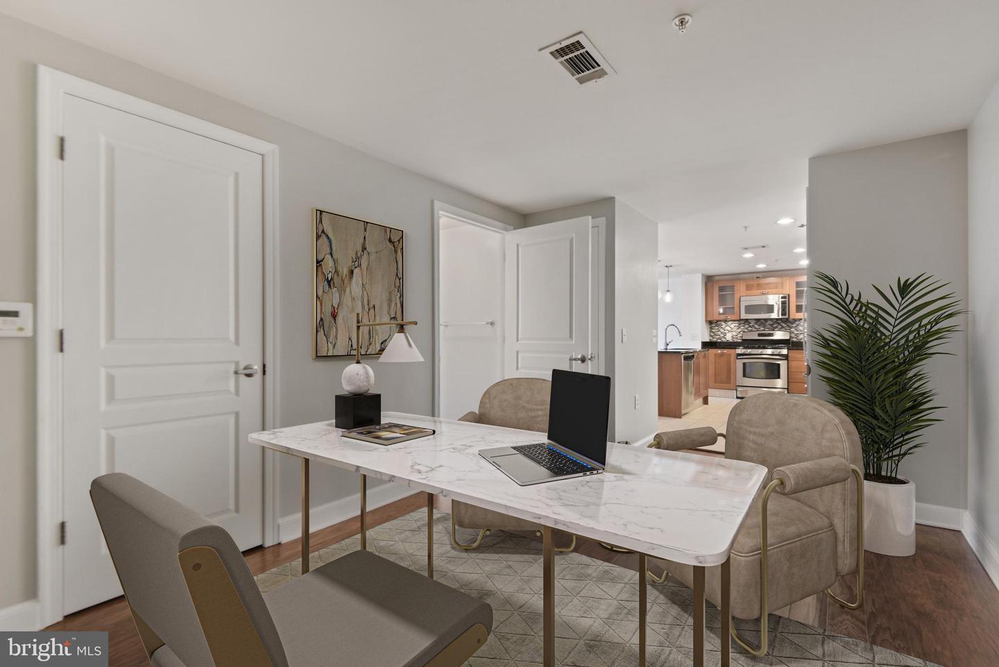 2451 MIDTOWN AVE #516, ALEXANDRIA, Virginia 22303, 2 Bedrooms Bedrooms, ,1 BathroomBathrooms,Residential,For sale,2451 MIDTOWN AVE #516,VAFX2221526 MLS # VAFX2221526