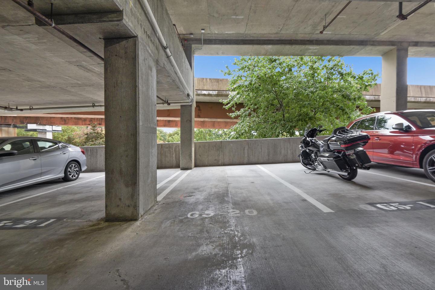 2451 MIDTOWN AVE #516, ALEXANDRIA, Virginia 22303, 2 Bedrooms Bedrooms, ,1 BathroomBathrooms,Residential,For sale,2451 MIDTOWN AVE #516,VAFX2221526 MLS # VAFX2221526