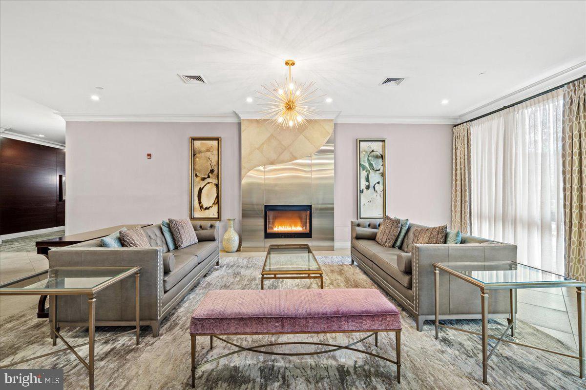 2451 MIDTOWN AVE #516, ALEXANDRIA, Virginia 22303, 2 Bedrooms Bedrooms, ,1 BathroomBathrooms,Residential,For sale,2451 MIDTOWN AVE #516,VAFX2221526 MLS # VAFX2221526