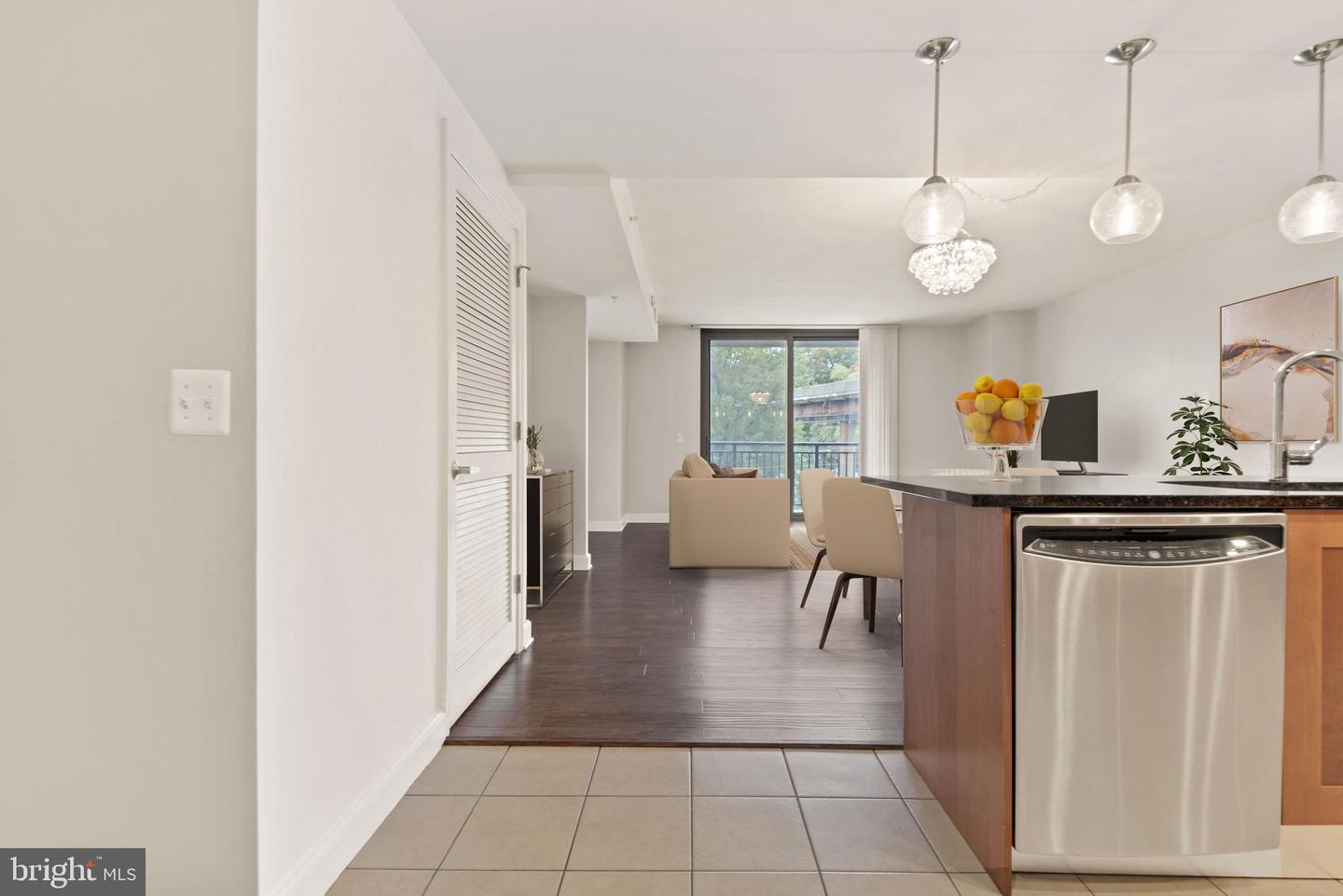 2451 MIDTOWN AVE #516, ALEXANDRIA, Virginia 22303, 2 Bedrooms Bedrooms, ,1 BathroomBathrooms,Residential,For sale,2451 MIDTOWN AVE #516,VAFX2221526 MLS # VAFX2221526