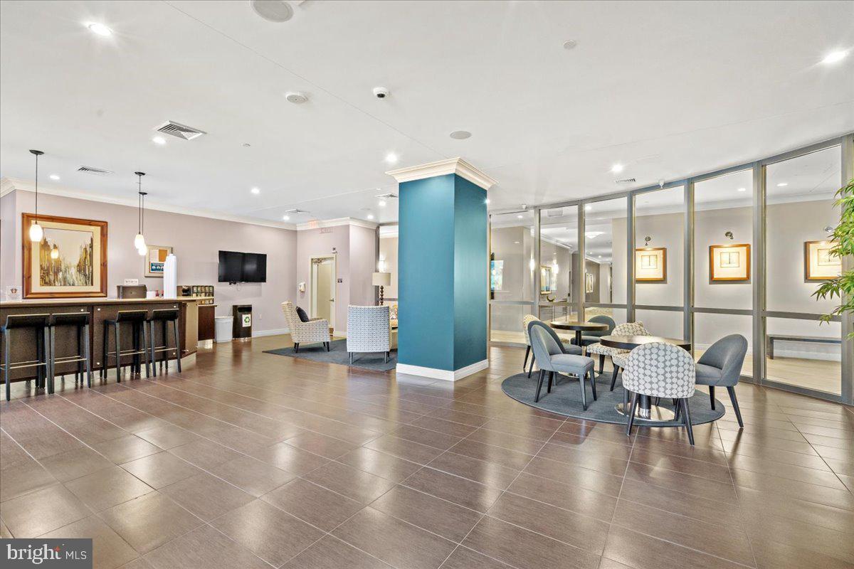 2451 MIDTOWN AVE #516, ALEXANDRIA, Virginia 22303, 2 Bedrooms Bedrooms, ,1 BathroomBathrooms,Residential,For sale,2451 MIDTOWN AVE #516,VAFX2221526 MLS # VAFX2221526