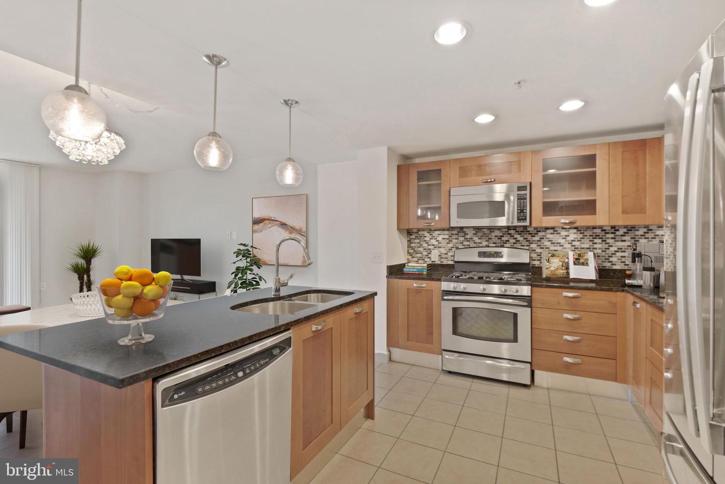2451 MIDTOWN AVE #516, ALEXANDRIA, Virginia 22303, 2 Bedrooms Bedrooms, ,1 BathroomBathrooms,Residential,For sale,2451 MIDTOWN AVE #516,VAFX2221526 MLS # VAFX2221526
