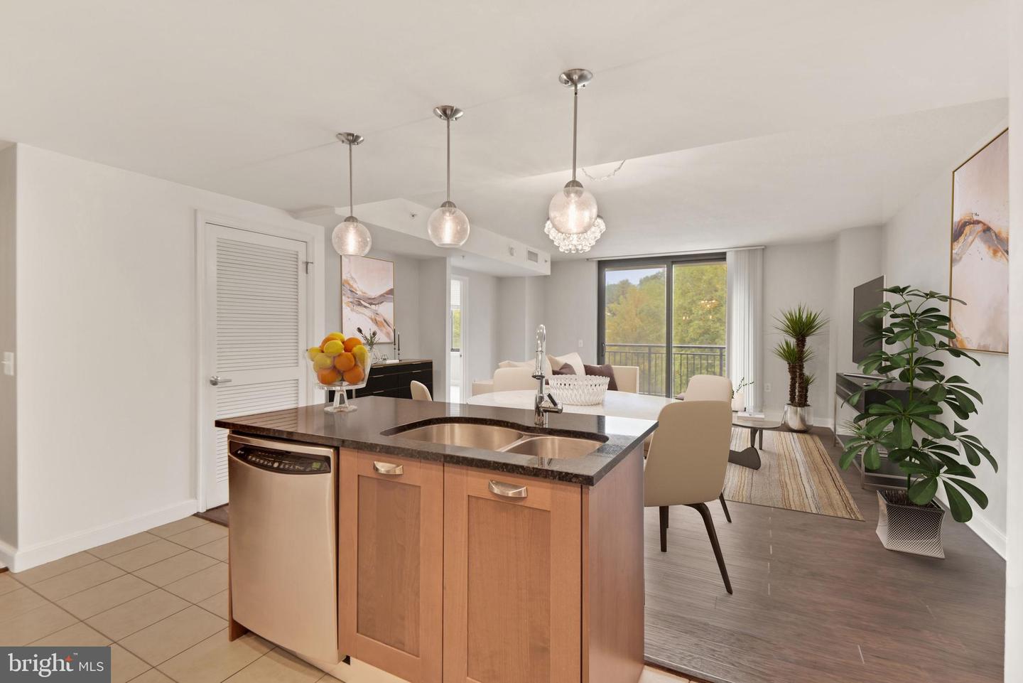 2451 MIDTOWN AVE #516, ALEXANDRIA, Virginia 22303, 2 Bedrooms Bedrooms, ,1 BathroomBathrooms,Residential,For sale,2451 MIDTOWN AVE #516,VAFX2221526 MLS # VAFX2221526