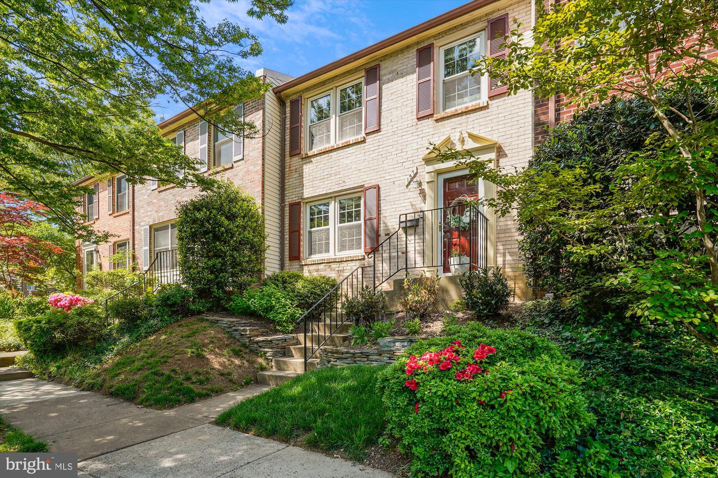 157 W ANNANDALE RD, FALLS CHURCH, Virginia 22046, 3 Bedrooms Bedrooms, ,2 BathroomsBathrooms,Residential,For sale,157 W ANNANDALE RD,VAFA2002780 MLS # VAFA2002780