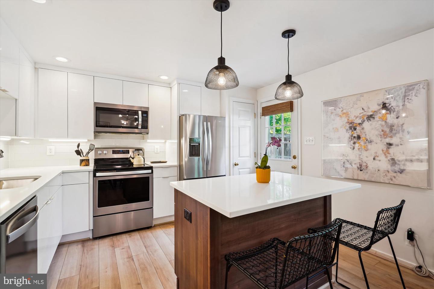 157 W ANNANDALE RD, FALLS CHURCH, Virginia 22046, 3 Bedrooms Bedrooms, ,2 BathroomsBathrooms,Residential,For sale,157 W ANNANDALE RD,VAFA2002780 MLS # VAFA2002780