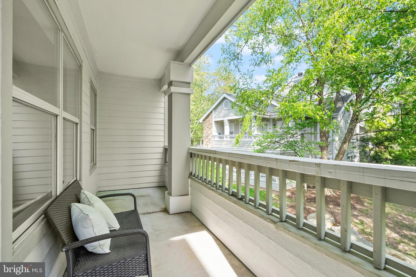 4400 HELMSFORD LN #202, FAIRFAX, Virginia 22033, 2 Bedrooms Bedrooms, ,2 BathroomsBathrooms,Residential,For sale,4400 HELMSFORD LN #202,VAFX2224030 MLS # VAFX2224030