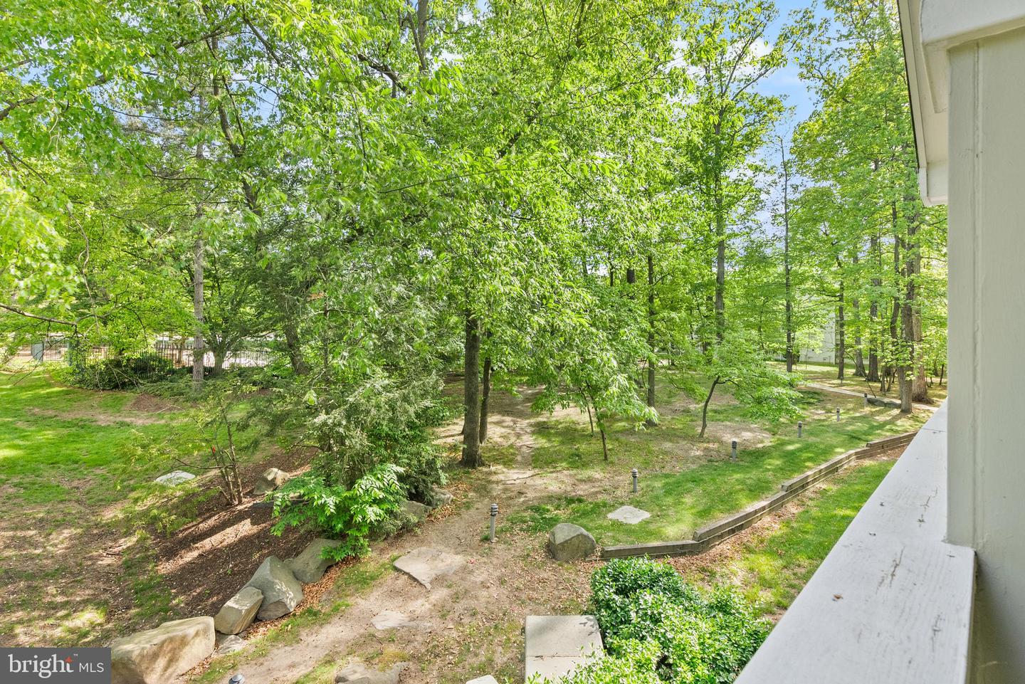 4400 HELMSFORD LN #202, FAIRFAX, Virginia 22033, 2 Bedrooms Bedrooms, ,2 BathroomsBathrooms,Residential,For sale,4400 HELMSFORD LN #202,VAFX2224030 MLS # VAFX2224030