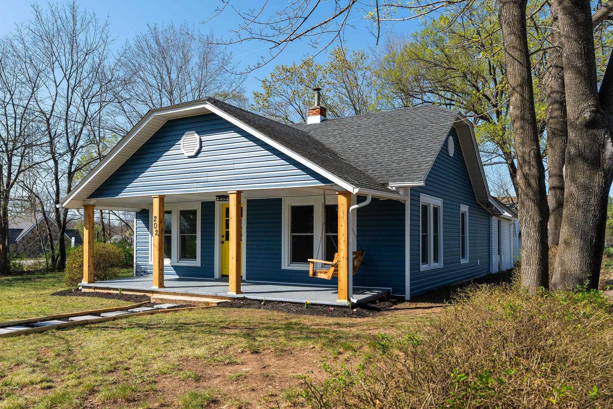 202 DOOMS CROSSING RD, WAYNESBORO, Virginia 22980, 2 Bedrooms Bedrooms, ,1 BathroomBathrooms,Residential,202 DOOMS CROSSING RD,662776 MLS # 662776