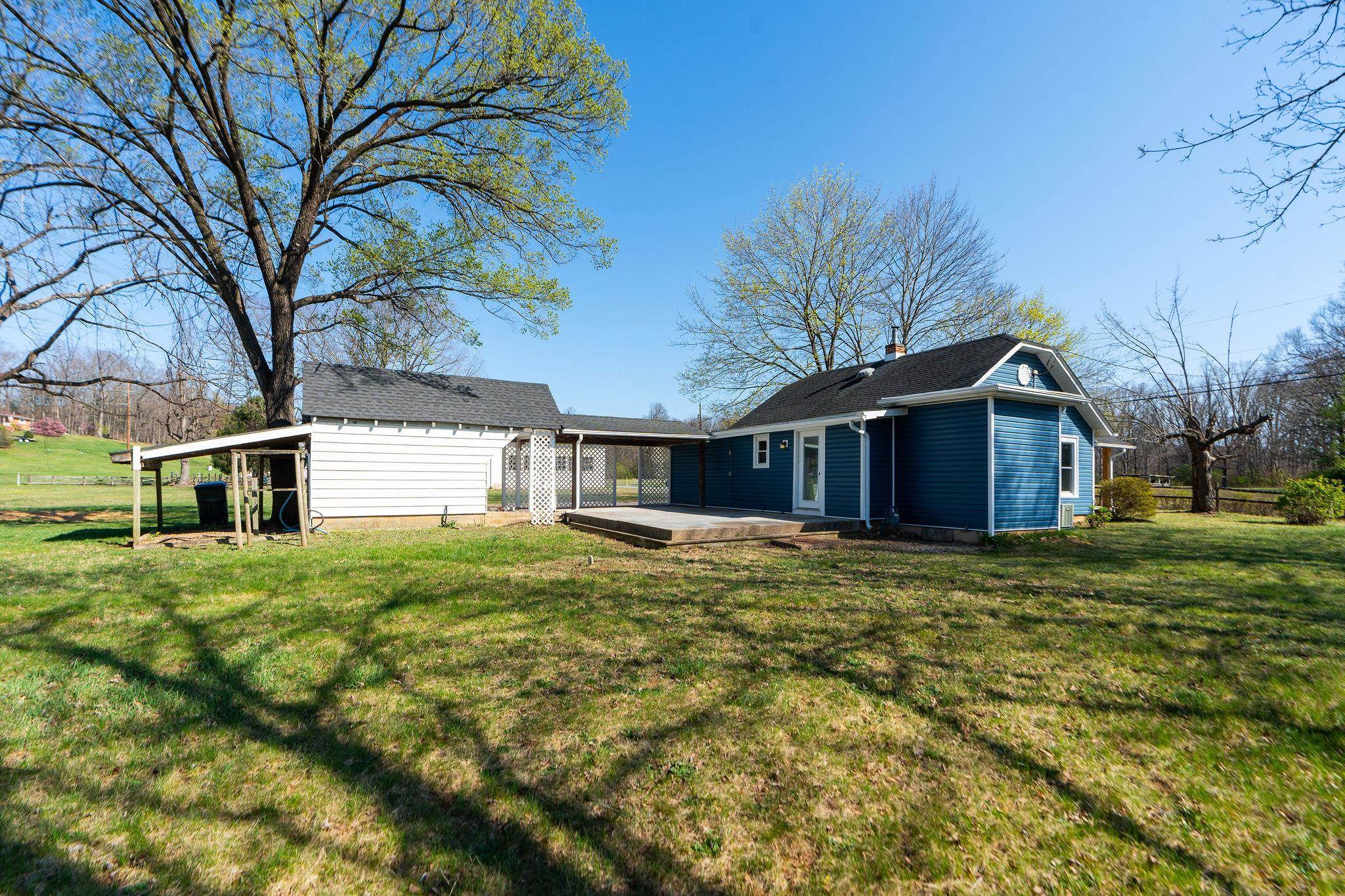 202 DOOMS CROSSING RD, WAYNESBORO, Virginia 22980, 2 Bedrooms Bedrooms, ,1 BathroomBathrooms,Residential,202 DOOMS CROSSING RD,662776 MLS # 662776