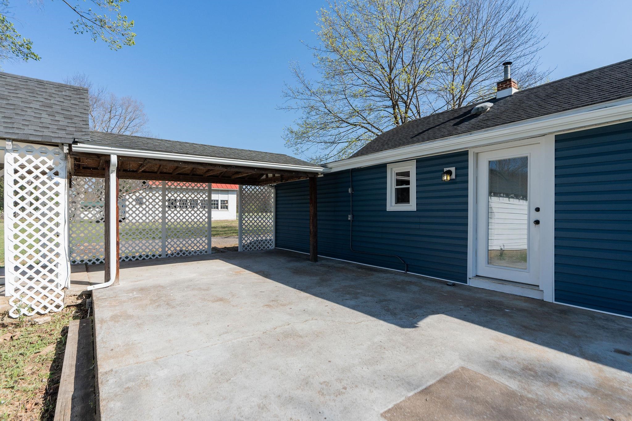 202 DOOMS CROSSING RD, WAYNESBORO, Virginia 22980, 2 Bedrooms Bedrooms, ,1 BathroomBathrooms,Residential,202 DOOMS CROSSING RD,662776 MLS # 662776
