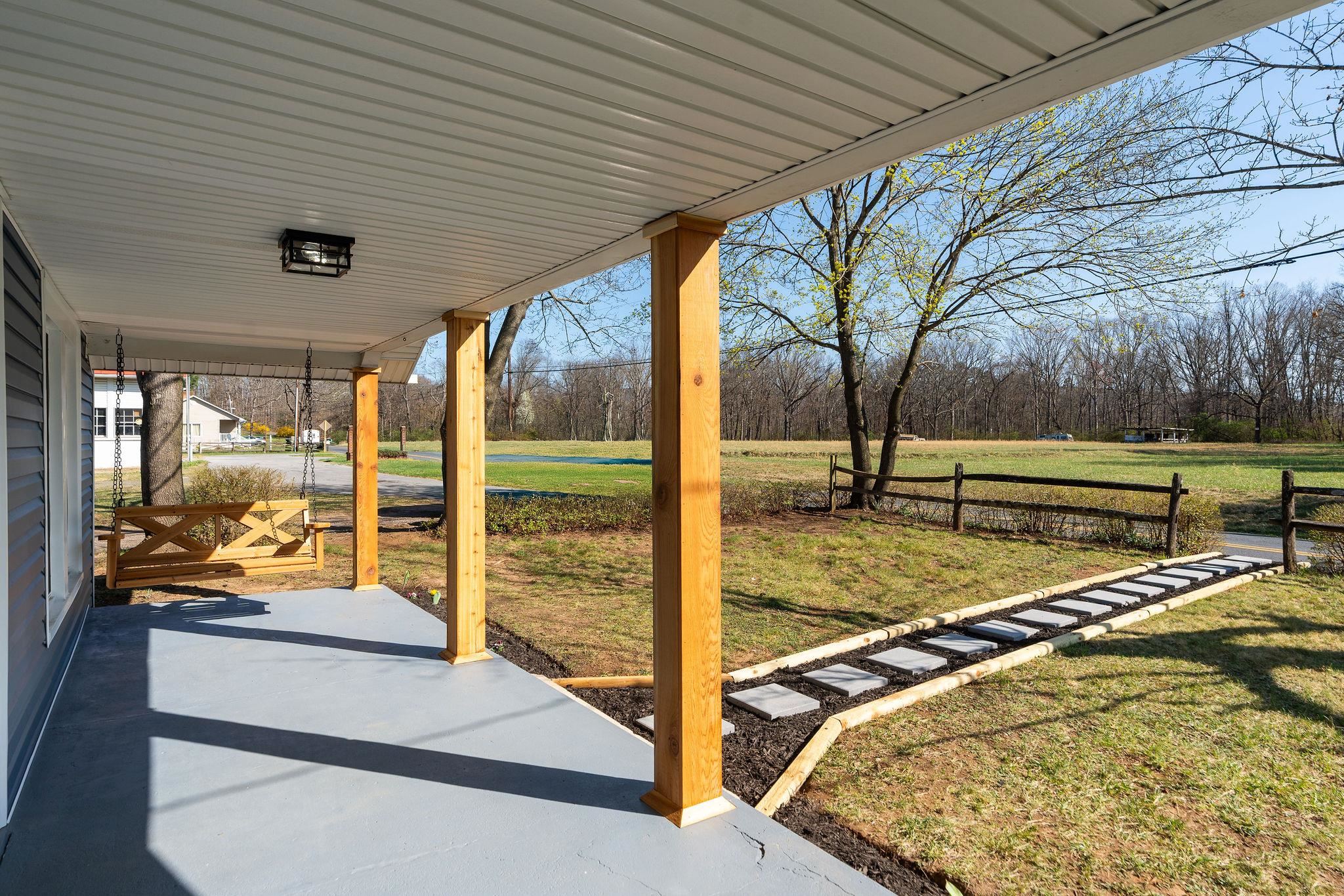 202 DOOMS CROSSING RD, WAYNESBORO, Virginia 22980, 2 Bedrooms Bedrooms, ,1 BathroomBathrooms,Residential,202 DOOMS CROSSING RD,662776 MLS # 662776