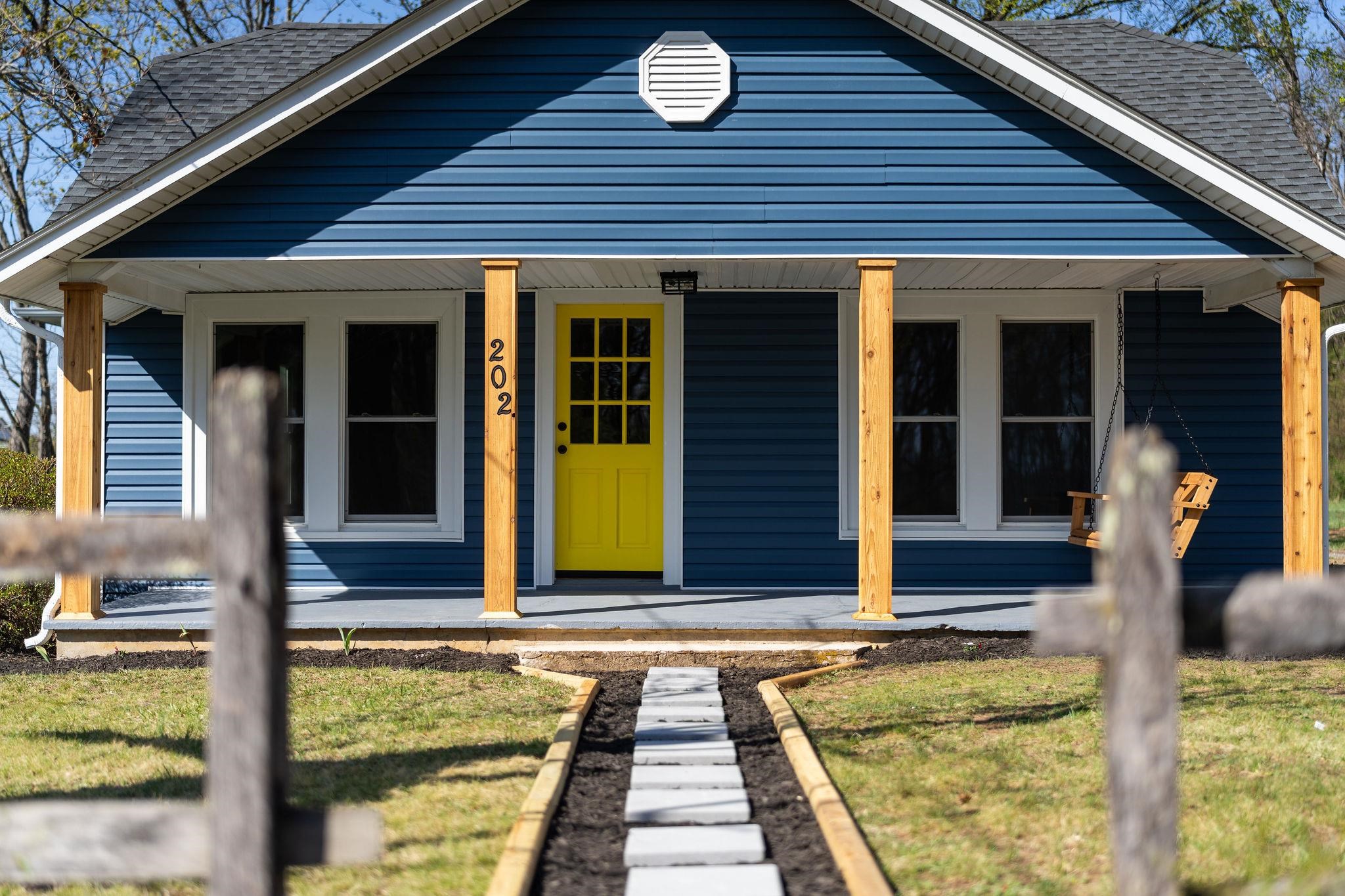 202 DOOMS CROSSING RD, WAYNESBORO, Virginia 22980, 2 Bedrooms Bedrooms, ,1 BathroomBathrooms,Residential,202 DOOMS CROSSING RD,662776 MLS # 662776