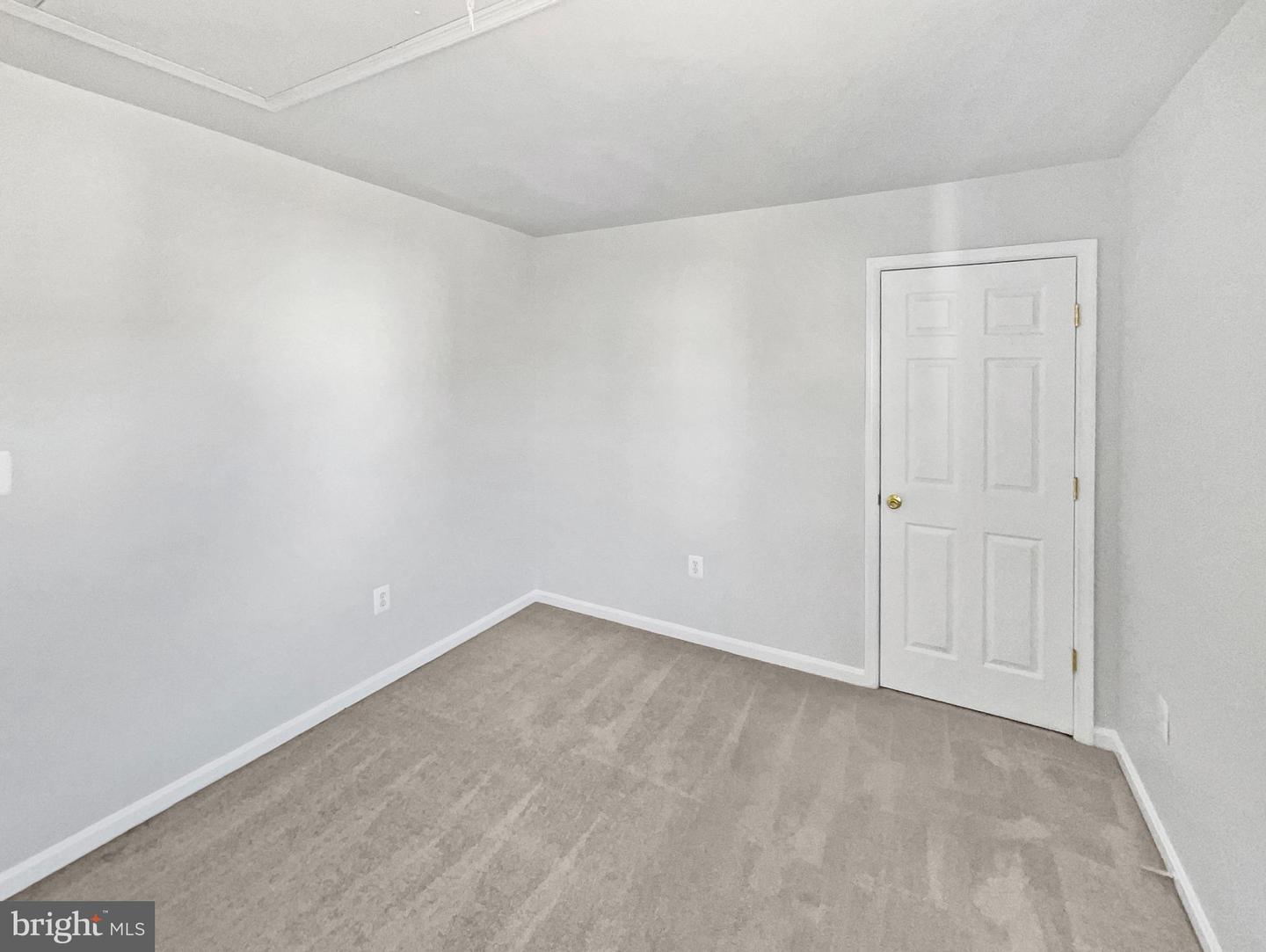 952 DEVONSHIRE CIR, PURCELLVILLE, Virginia 20132, 4 Bedrooms Bedrooms, ,4 BathroomsBathrooms,Residential,For sale,952 DEVONSHIRE CIR,VALO2089974 MLS # VALO2089974