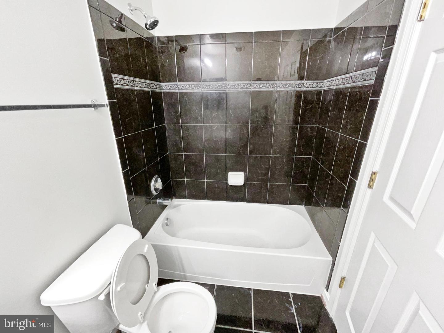 952 DEVONSHIRE CIR, PURCELLVILLE, Virginia 20132, 4 Bedrooms Bedrooms, ,4 BathroomsBathrooms,Residential,For sale,952 DEVONSHIRE CIR,VALO2089974 MLS # VALO2089974