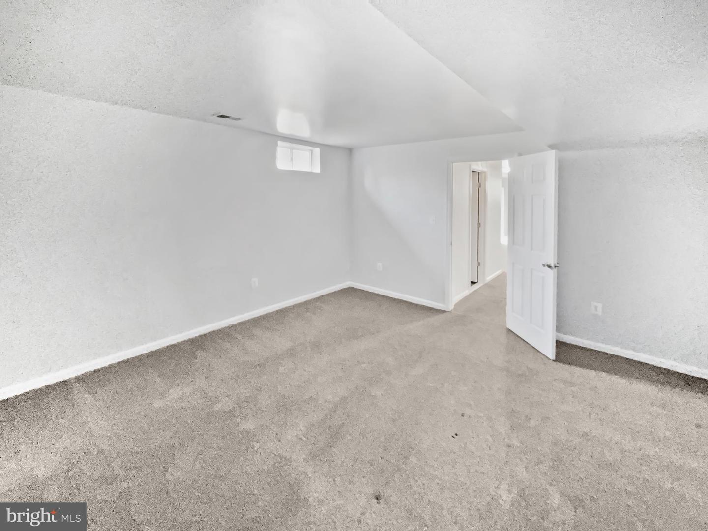 952 DEVONSHIRE CIR, PURCELLVILLE, Virginia 20132, 4 Bedrooms Bedrooms, ,4 BathroomsBathrooms,Residential,For sale,952 DEVONSHIRE CIR,VALO2089974 MLS # VALO2089974