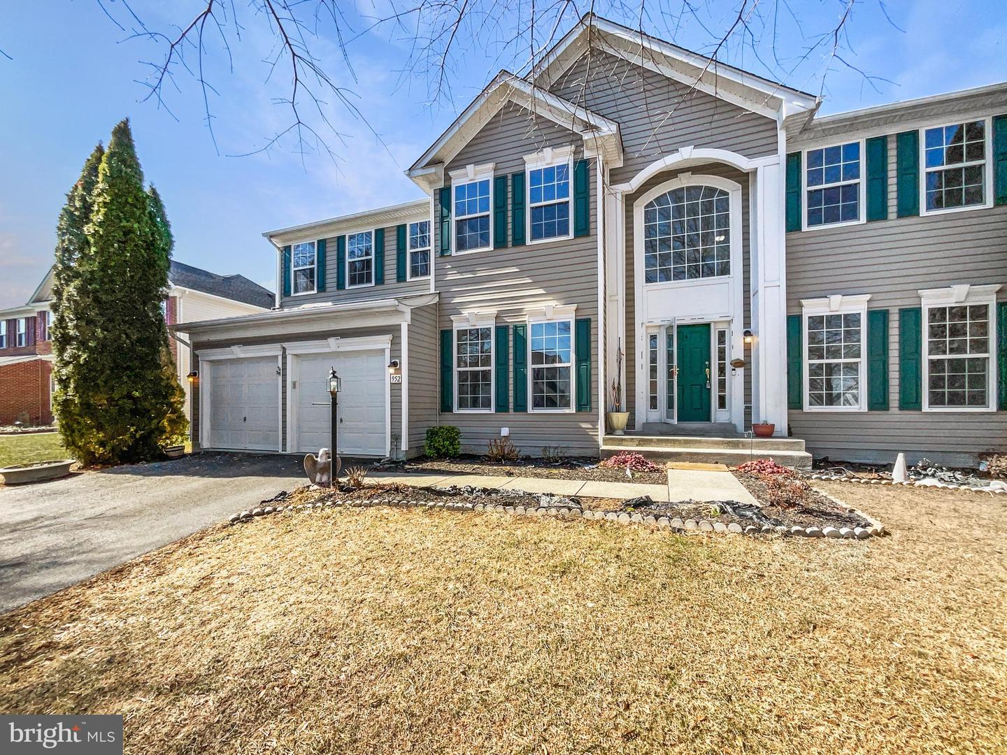 952 DEVONSHIRE CIR, PURCELLVILLE, Virginia 20132, 4 Bedrooms Bedrooms, ,4 BathroomsBathrooms,Residential,For sale,952 DEVONSHIRE CIR,VALO2089974 MLS # VALO2089974