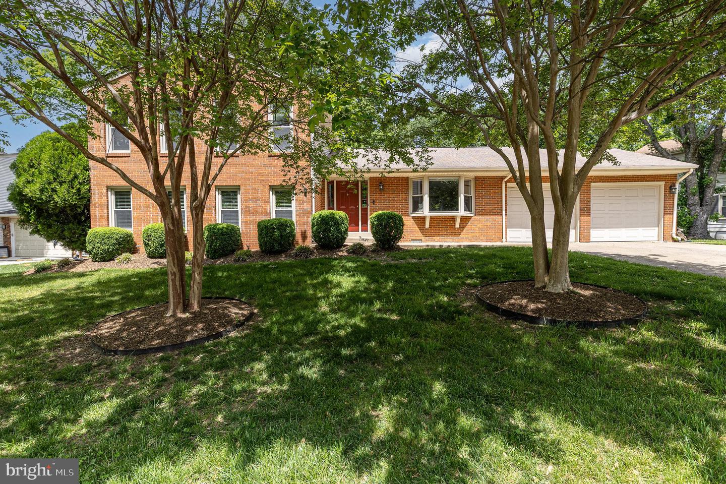 5810 QUEENS GATE CT, ALEXANDRIA, Virginia 22303, 4 Bedrooms Bedrooms, ,3 BathroomsBathrooms,Residential,For sale,5810 QUEENS GATE CT,VAFX2224600 MLS # VAFX2224600