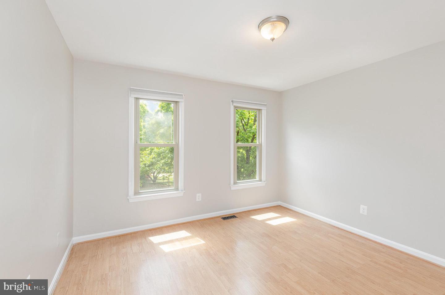 5810 QUEENS GATE CT, ALEXANDRIA, Virginia 22303, 4 Bedrooms Bedrooms, ,3 BathroomsBathrooms,Residential,For sale,5810 QUEENS GATE CT,VAFX2224600 MLS # VAFX2224600