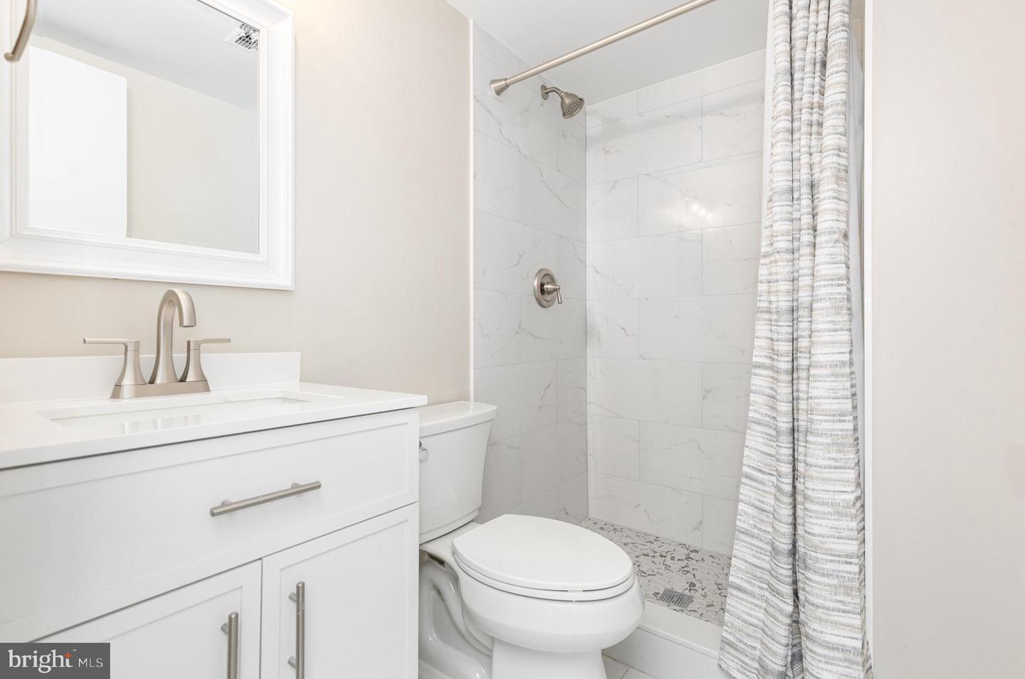 5810 QUEENS GATE CT, ALEXANDRIA, Virginia 22303, 4 Bedrooms Bedrooms, ,3 BathroomsBathrooms,Residential,For sale,5810 QUEENS GATE CT,VAFX2224600 MLS # VAFX2224600