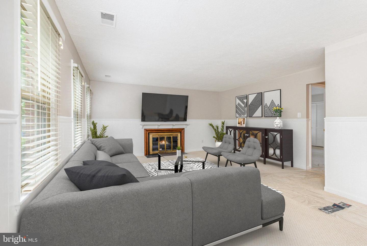 5810 QUEENS GATE CT, ALEXANDRIA, Virginia 22303, 4 Bedrooms Bedrooms, ,3 BathroomsBathrooms,Residential,For sale,5810 QUEENS GATE CT,VAFX2224600 MLS # VAFX2224600