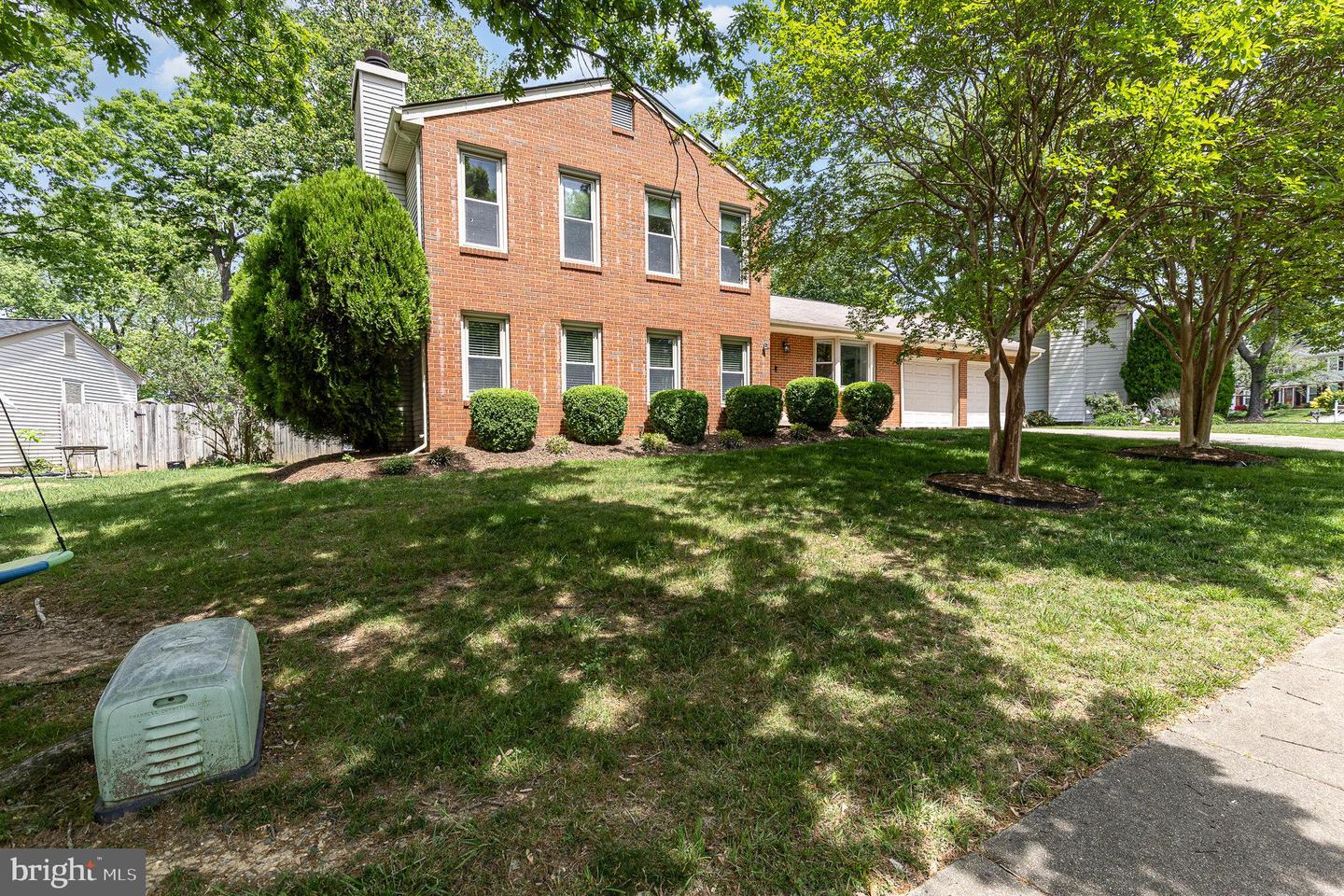 5810 QUEENS GATE CT, ALEXANDRIA, Virginia 22303, 4 Bedrooms Bedrooms, ,3 BathroomsBathrooms,Residential,For sale,5810 QUEENS GATE CT,VAFX2224600 MLS # VAFX2224600