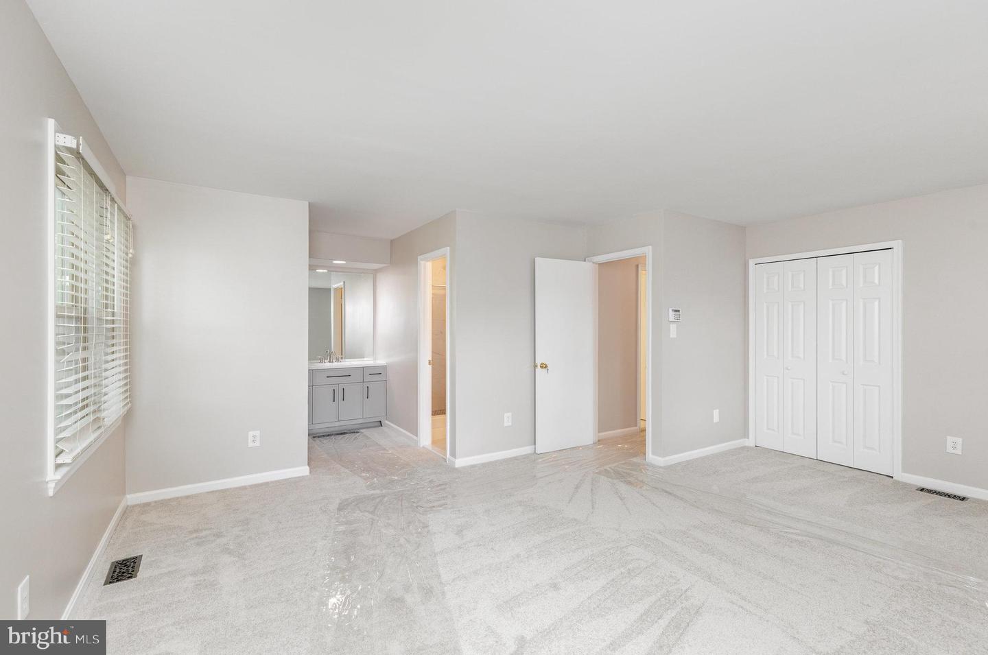 5810 QUEENS GATE CT, ALEXANDRIA, Virginia 22303, 4 Bedrooms Bedrooms, ,3 BathroomsBathrooms,Residential,For sale,5810 QUEENS GATE CT,VAFX2224600 MLS # VAFX2224600