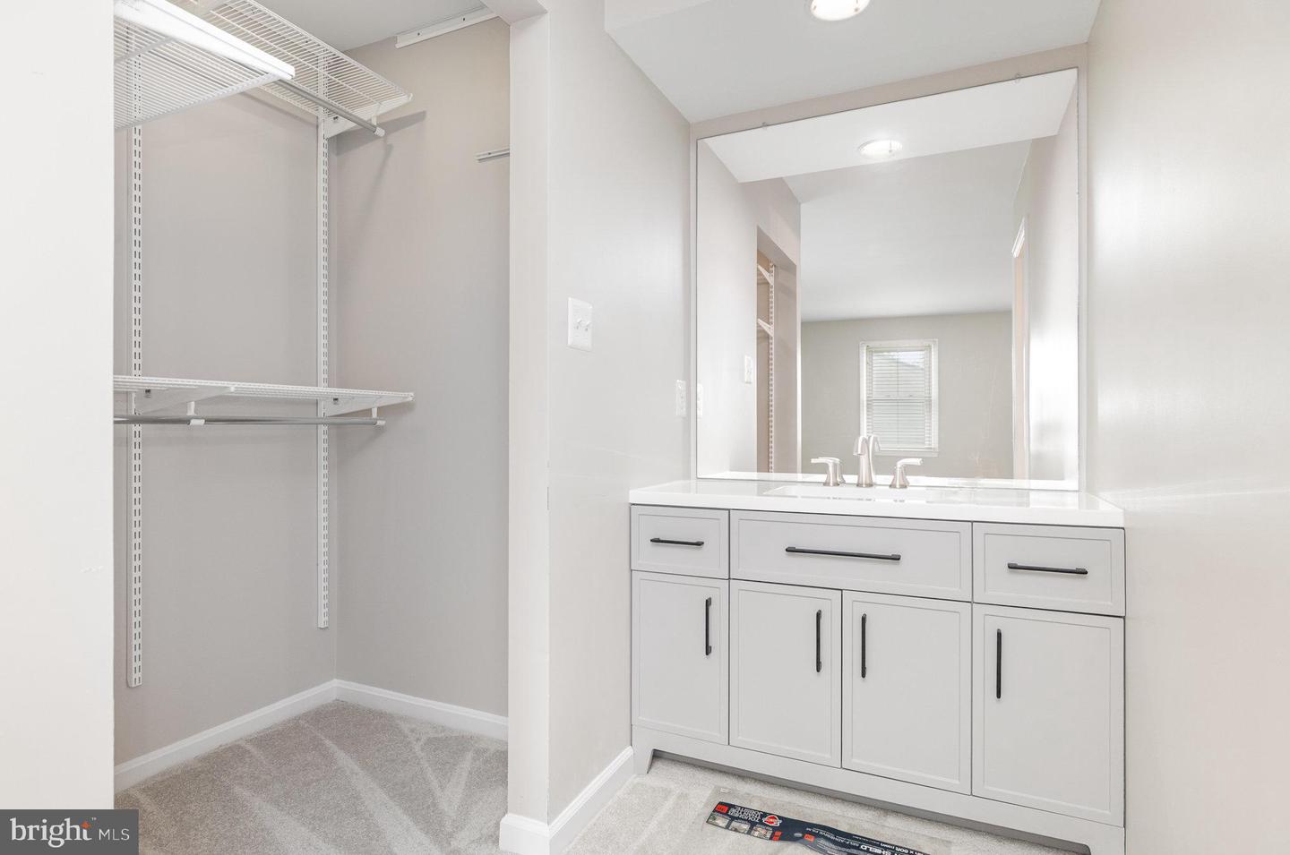 5810 QUEENS GATE CT, ALEXANDRIA, Virginia 22303, 4 Bedrooms Bedrooms, ,3 BathroomsBathrooms,Residential,For sale,5810 QUEENS GATE CT,VAFX2224600 MLS # VAFX2224600