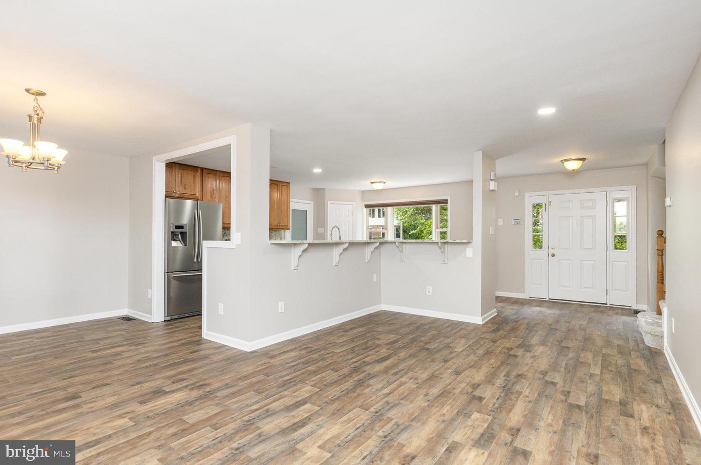 5810 QUEENS GATE CT, ALEXANDRIA, Virginia 22303, 4 Bedrooms Bedrooms, ,3 BathroomsBathrooms,Residential,For sale,5810 QUEENS GATE CT,VAFX2224600 MLS # VAFX2224600