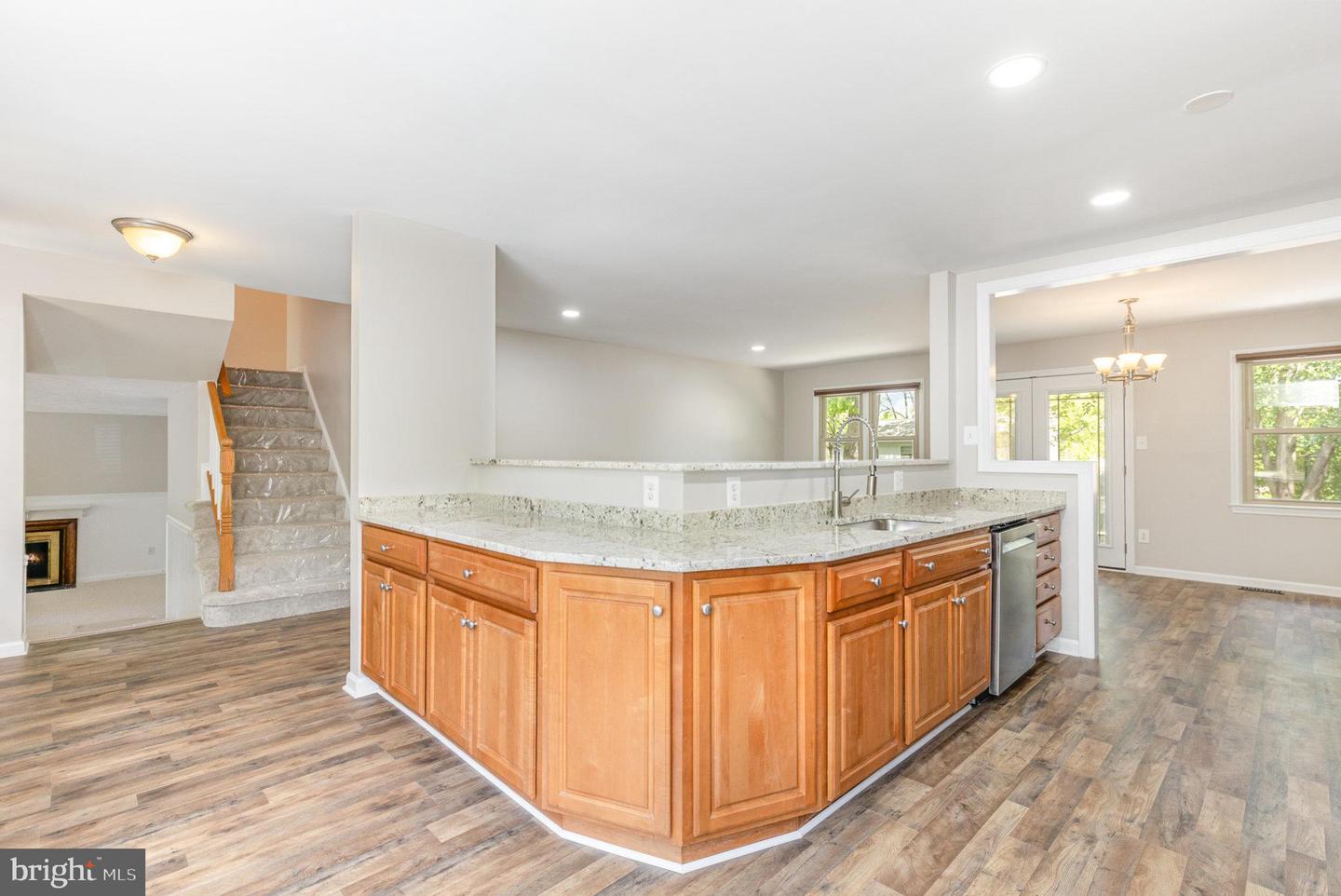 5810 QUEENS GATE CT, ALEXANDRIA, Virginia 22303, 4 Bedrooms Bedrooms, ,3 BathroomsBathrooms,Residential,For sale,5810 QUEENS GATE CT,VAFX2224600 MLS # VAFX2224600