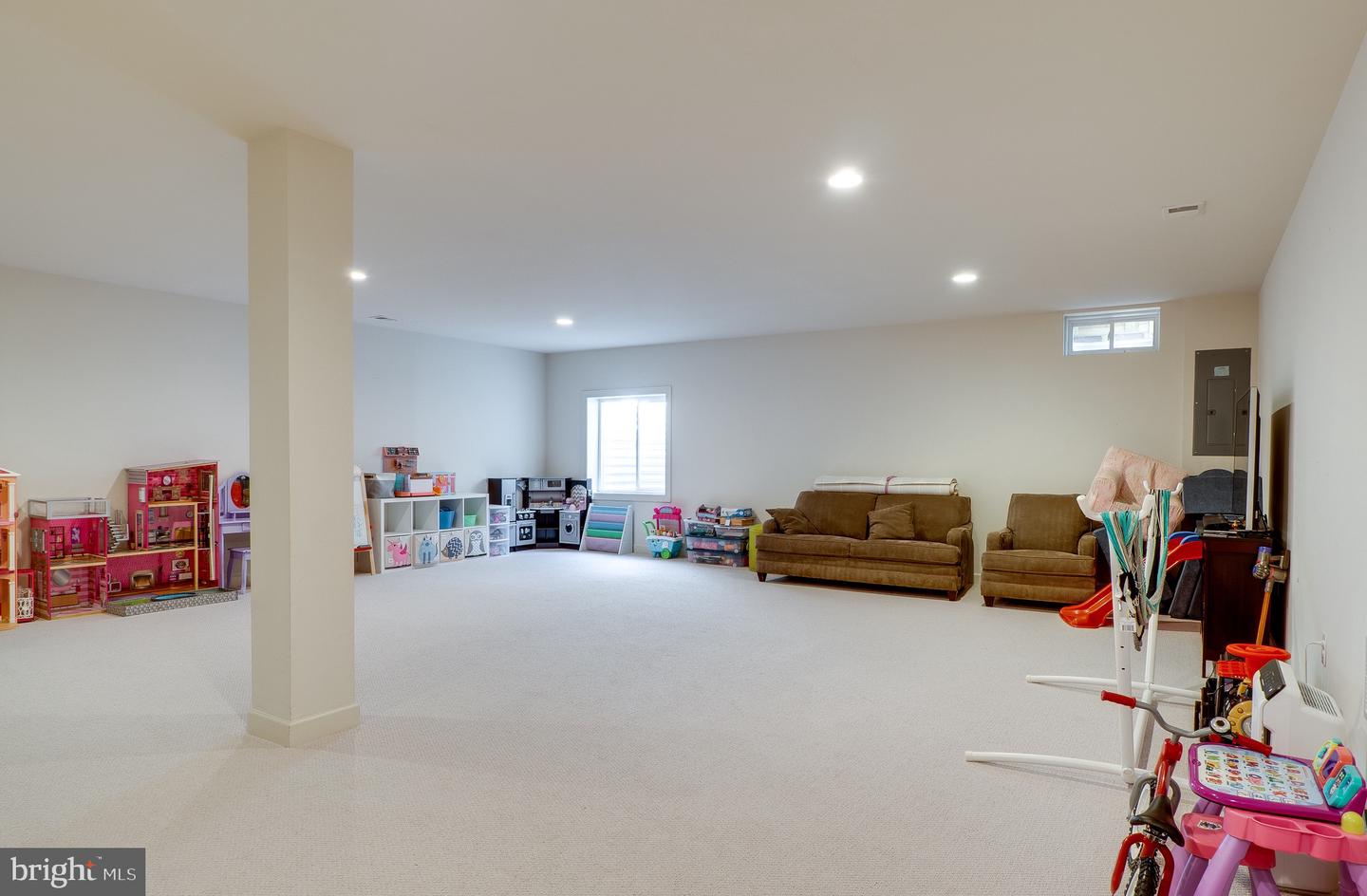42578 DREAMWEAVER DR, BRAMBLETON, Virginia 20148, 3 Bedrooms Bedrooms, ,3 BathroomsBathrooms,Residential,For sale,42578 DREAMWEAVER DR,VALO2090378 MLS # VALO2090378