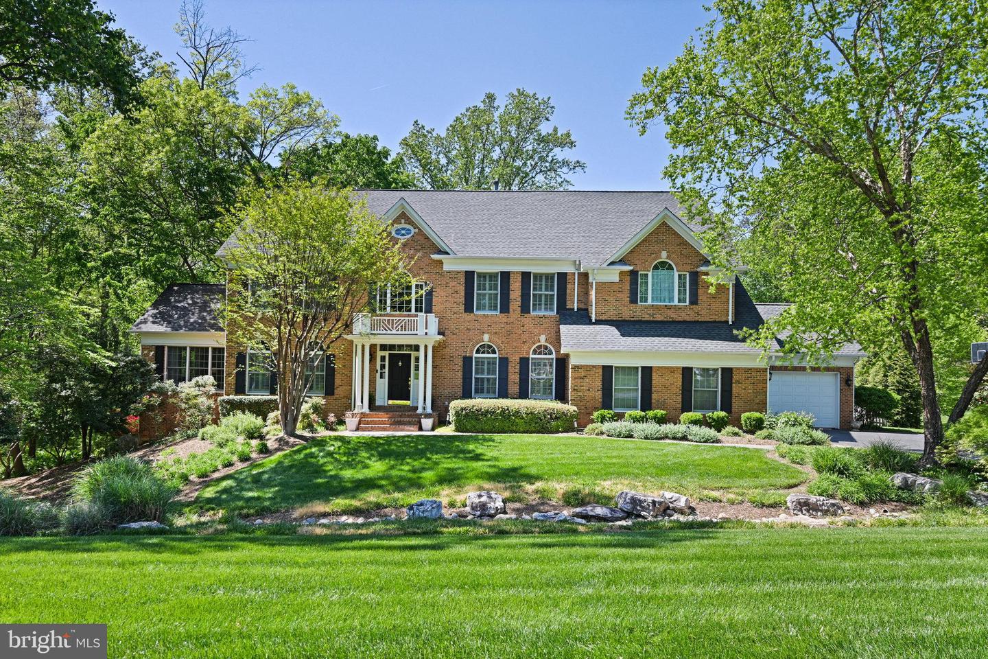 10310 MYSTIC MEADOW WAY, OAKTON, Virginia 22124, 4 Bedrooms Bedrooms, ,4 BathroomsBathrooms,Residential,For sale,10310 MYSTIC MEADOW WAY,VAFX2225712 MLS # VAFX2225712