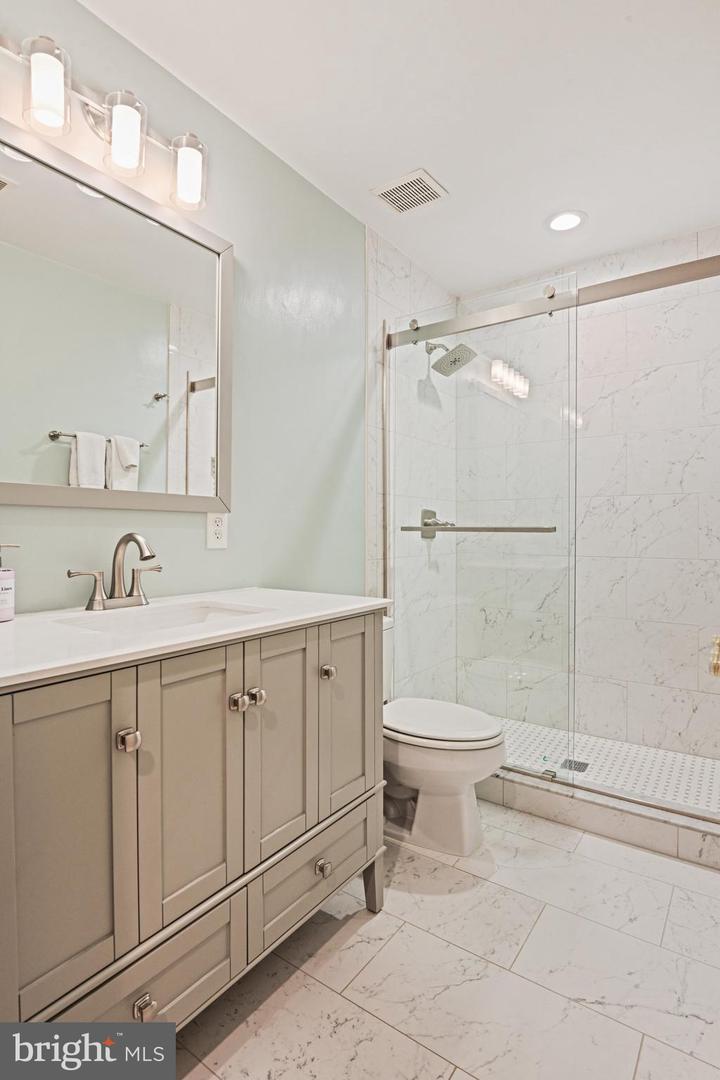 10310 MYSTIC MEADOW WAY, OAKTON, Virginia 22124, 4 Bedrooms Bedrooms, ,4 BathroomsBathrooms,Residential,For sale,10310 MYSTIC MEADOW WAY,VAFX2225712 MLS # VAFX2225712