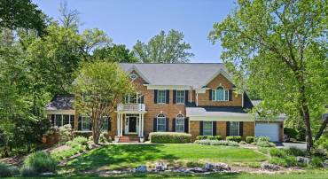 10310 MYSTIC MEADOW WAY, OAKTON, Virginia 22124, 4 Bedrooms Bedrooms, ,4 BathroomsBathrooms,Residential,For sale,10310 MYSTIC MEADOW WAY,VAFX2225712 MLS # VAFX2225712