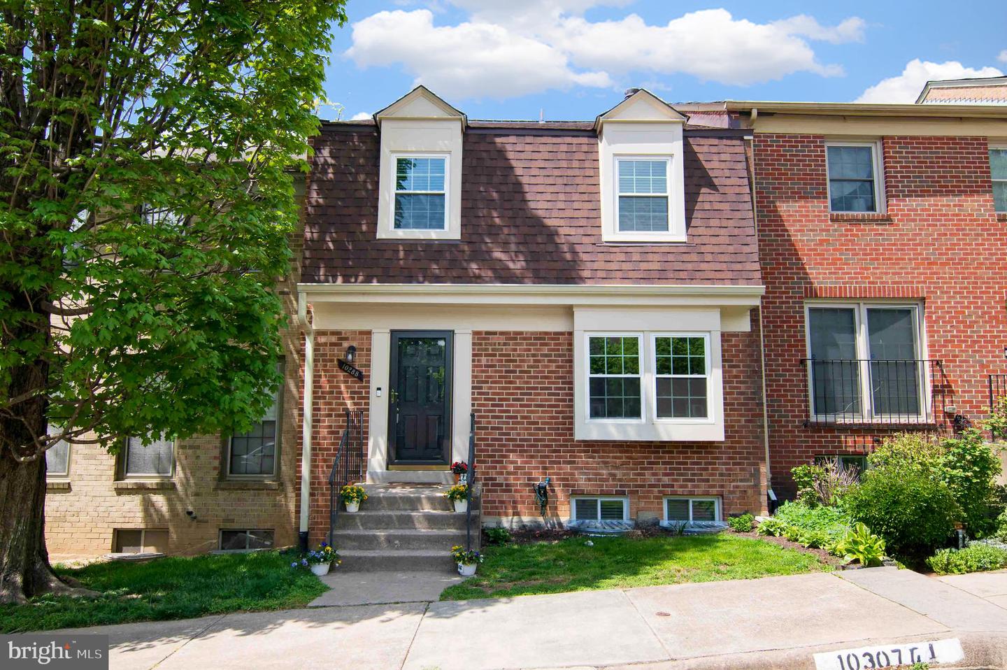 10288 FRIENDSHIP CT, FAIRFAX, Virginia 22032, 4 Bedrooms Bedrooms, ,3 BathroomsBathrooms,Residential,For sale,10288 FRIENDSHIP CT,VAFX2225934 MLS # VAFX2225934