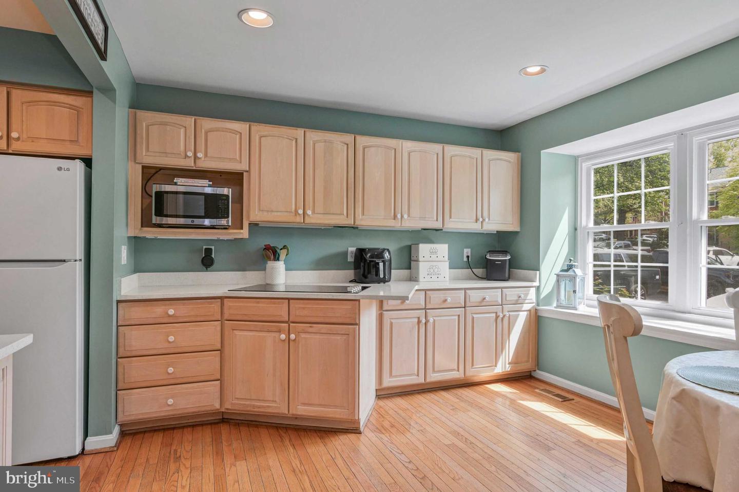 10288 FRIENDSHIP CT, FAIRFAX, Virginia 22032, 4 Bedrooms Bedrooms, ,3 BathroomsBathrooms,Residential,For sale,10288 FRIENDSHIP CT,VAFX2225934 MLS # VAFX2225934