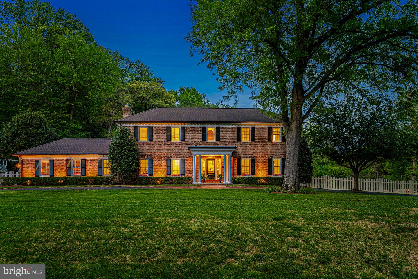 331 CANTERWOOD LN, GREAT FALLS, Virginia 22066, 5 Bedrooms Bedrooms, ,5 BathroomsBathrooms,Residential,For sale,331 CANTERWOOD LN,VAFX2226728 MLS # VAFX2226728
