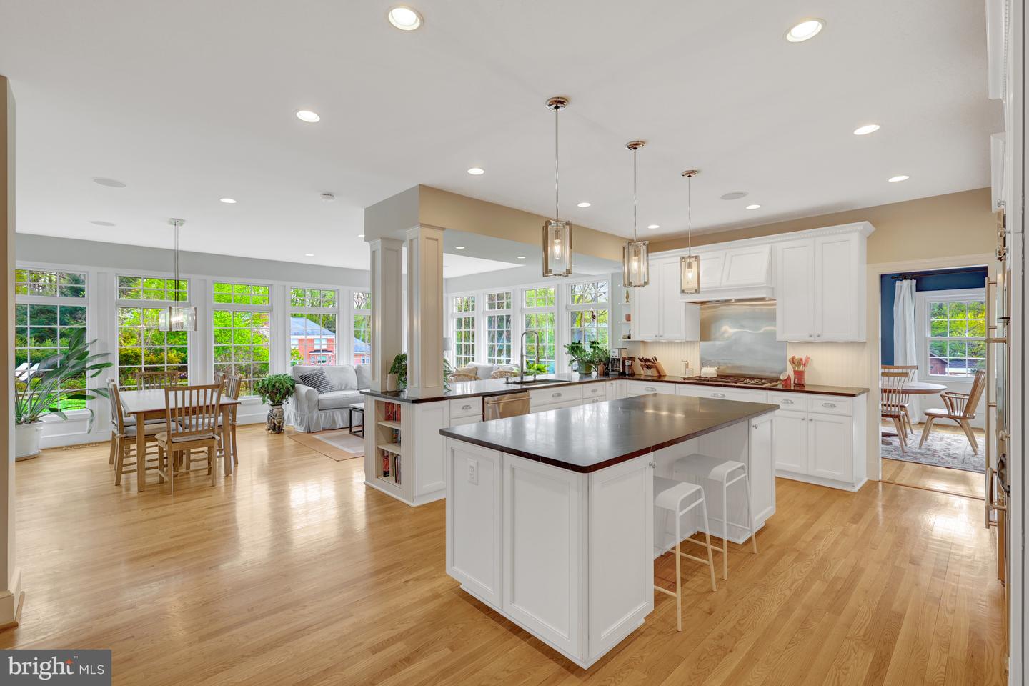 331 CANTERWOOD LN, GREAT FALLS, Virginia 22066, 5 Bedrooms Bedrooms, ,5 BathroomsBathrooms,Residential,For sale,331 CANTERWOOD LN,VAFX2226728 MLS # VAFX2226728